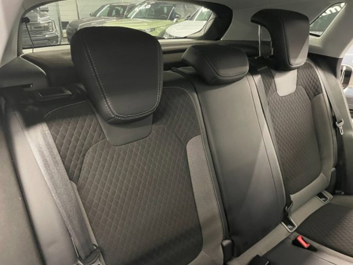 Opel Grandland X 1.5 diesel Ecotec Start&Stop aut. Design Line (9)