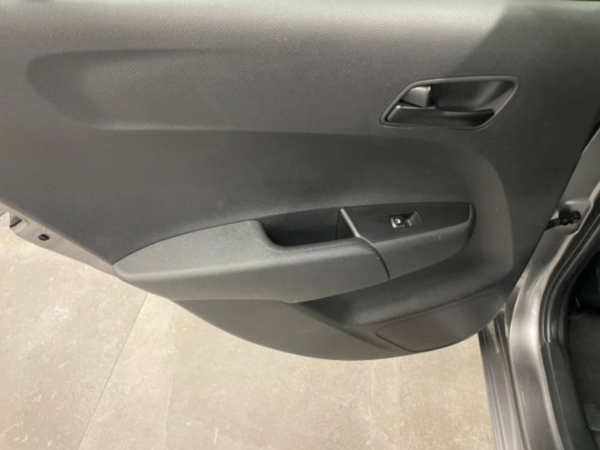 Kia Picanto 1.0 12V 5 porte AMT Urban (18)