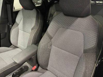Renault Captur 1.2 eco-g Techno 120cv (7)