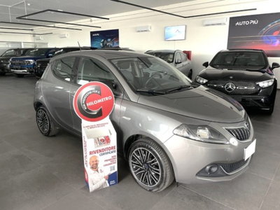 Lancia Ypsilon 1.0 FireFly 5 porte S&S Hybrid Silver Plus usata