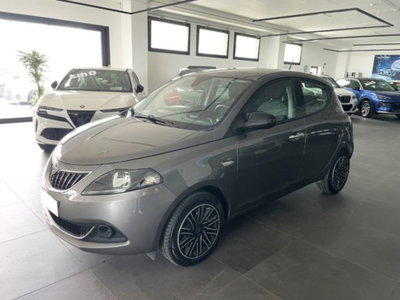 Lancia Ypsilon 1.0 FireFly 5 porte S&S Hybrid Silver Plus (3)