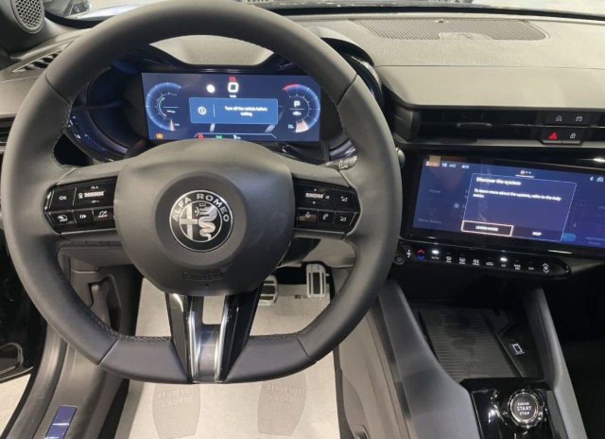Alfa Romeo Junior 1.2 ibrida Sprint 145cv edct6 (7)