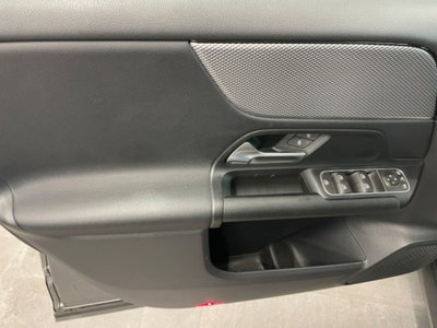 Mercedes-Benz GLA SUV 200 d Business Extra auto (12)
