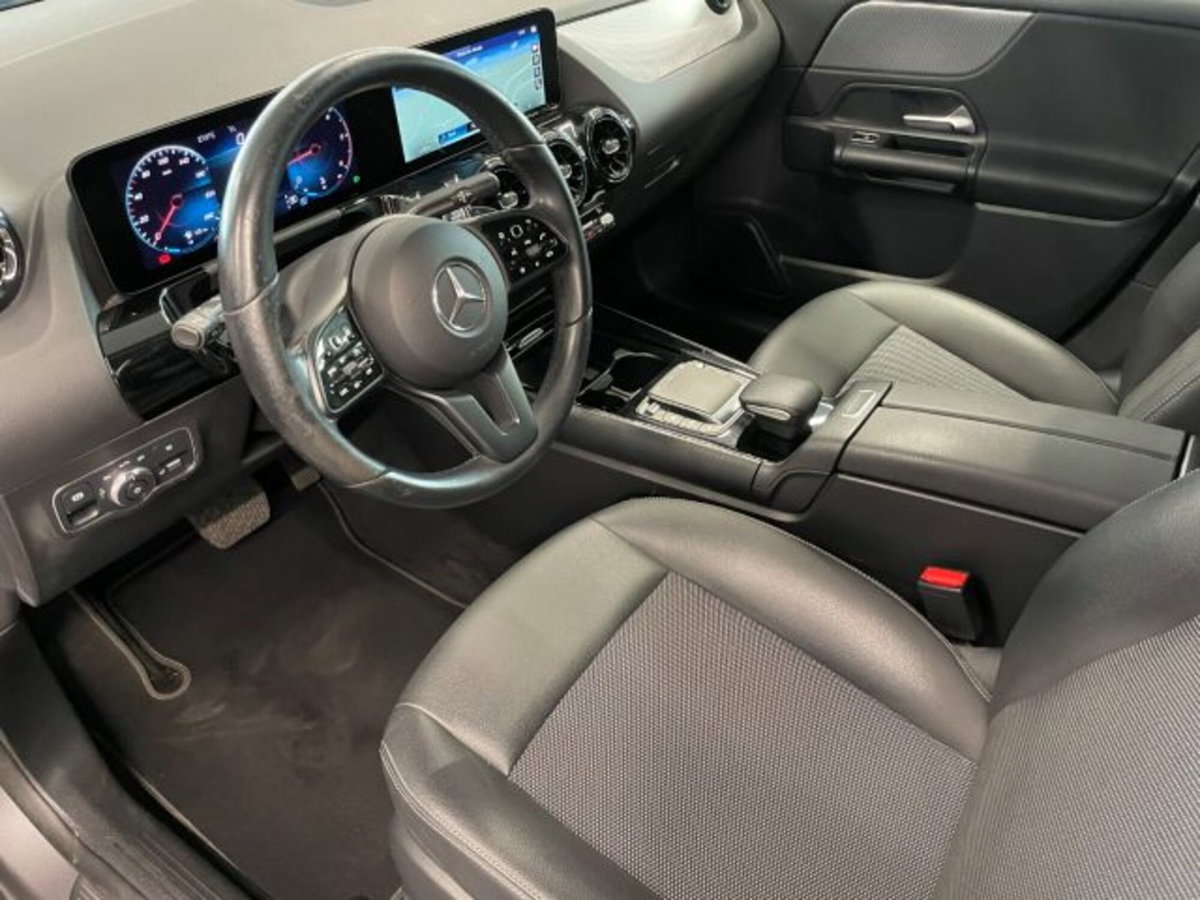 Mercedes-Benz GLA SUV 200 d Business Extra auto (2)