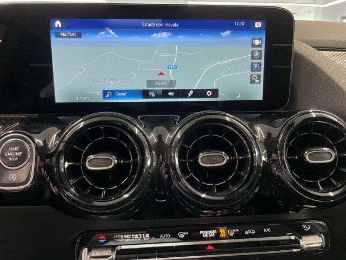 Mercedes-Benz GLA SUV 200 d Business Extra auto (6)