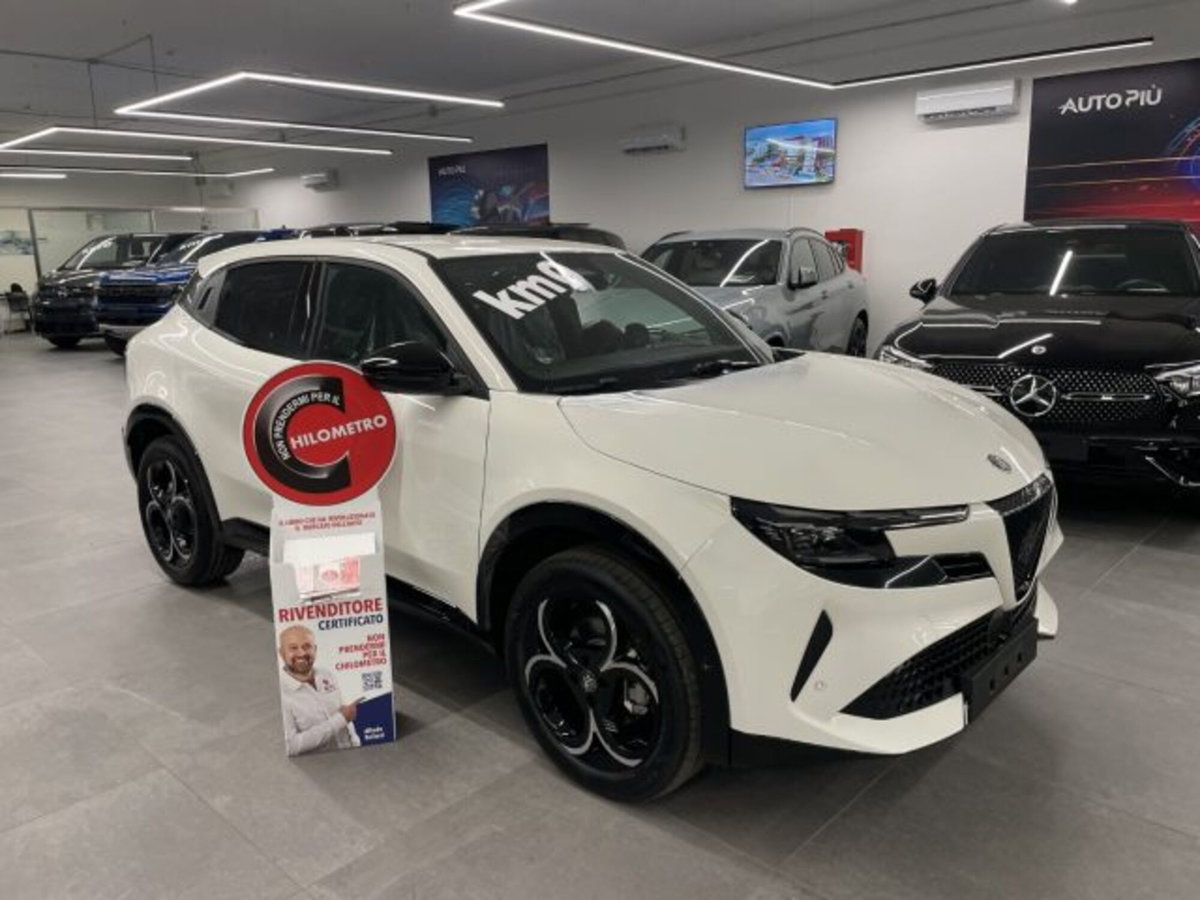 Alfa Romeo Junior 1.2 ibrida Q4 Sprint 145cv edct6