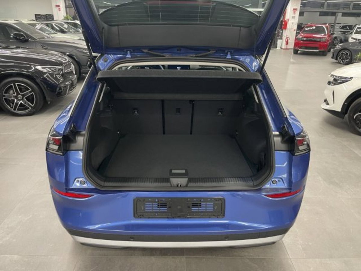 Volkswagen T-Roc 1.5 etsi Life 115cv dsg (17)