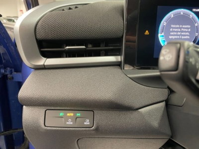 Volkswagen T-Roc 1.5 etsi Life 115cv dsg (19)