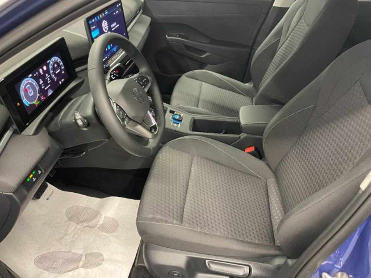 Volkswagen T-Roc 1.5 etsi Life 115cv dsg (8)