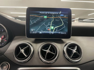 Mercedes-Benz GLA SUV 180 Sport (10)