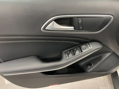 Mercedes-Benz GLA SUV 180 Sport (11)