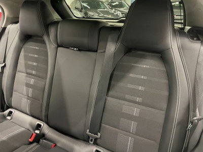 Mercedes-Benz GLA SUV 180 Sport (16)