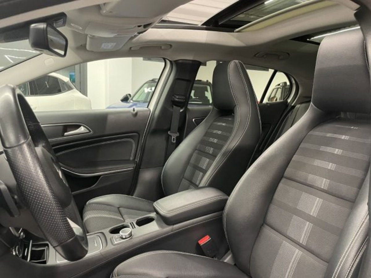 Mercedes-Benz GLA SUV 180 Sport (2)