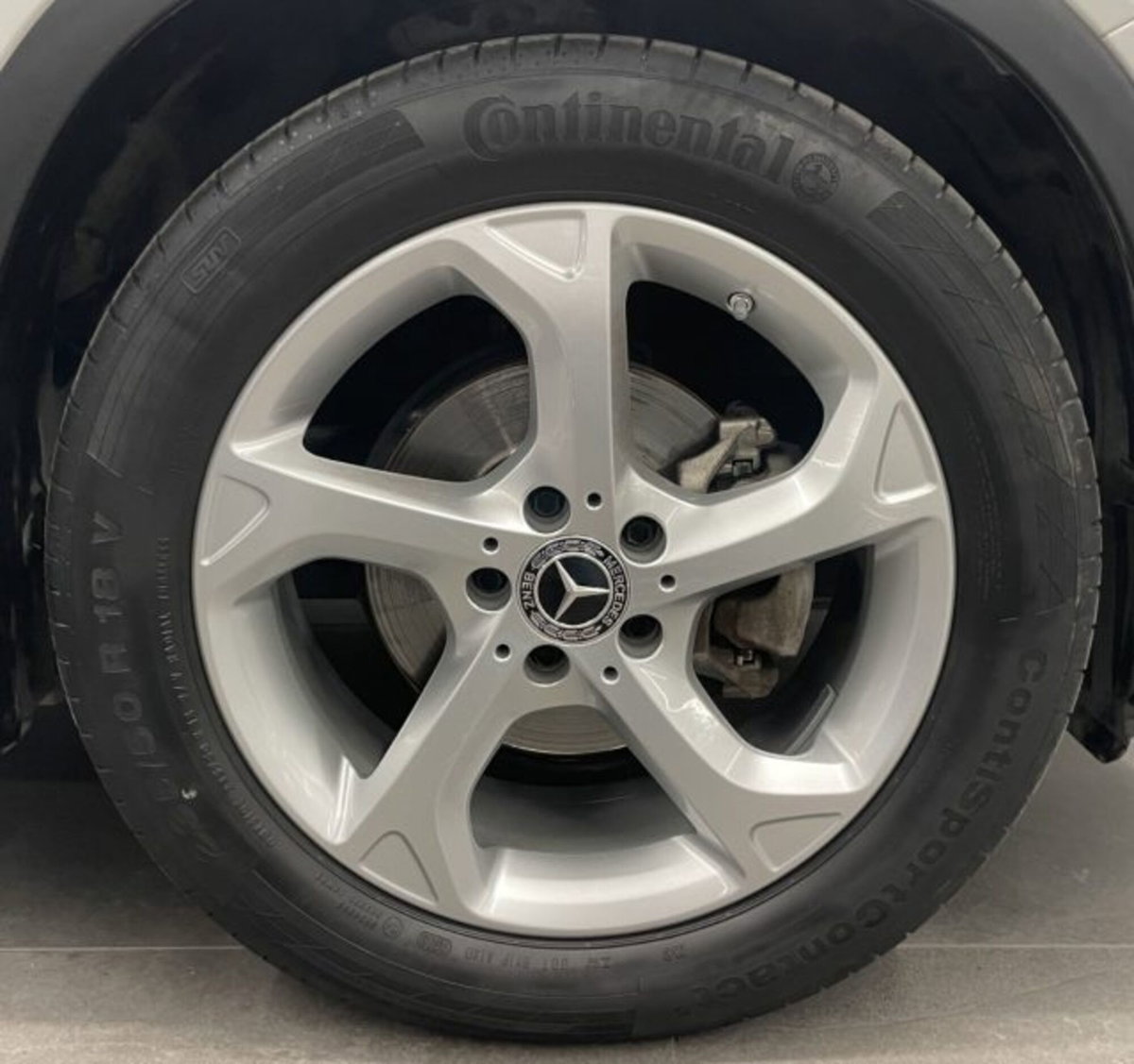 Mercedes-Benz GLA SUV 180 Sport (5)