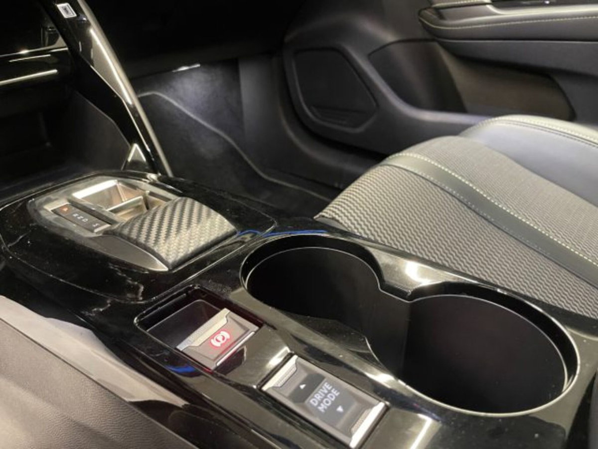Peugeot 208 51 kWh GT (16)