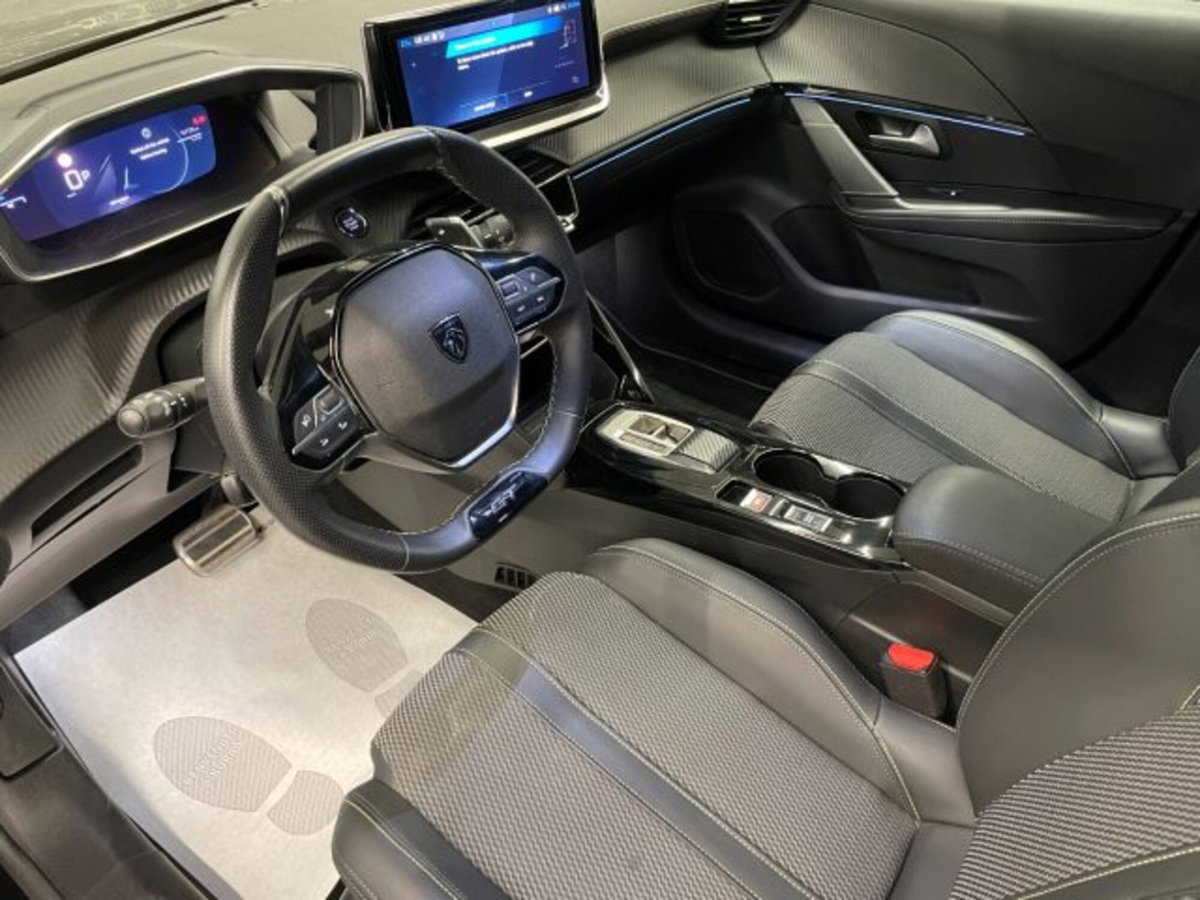 Peugeot 208 51 kWh GT (7)