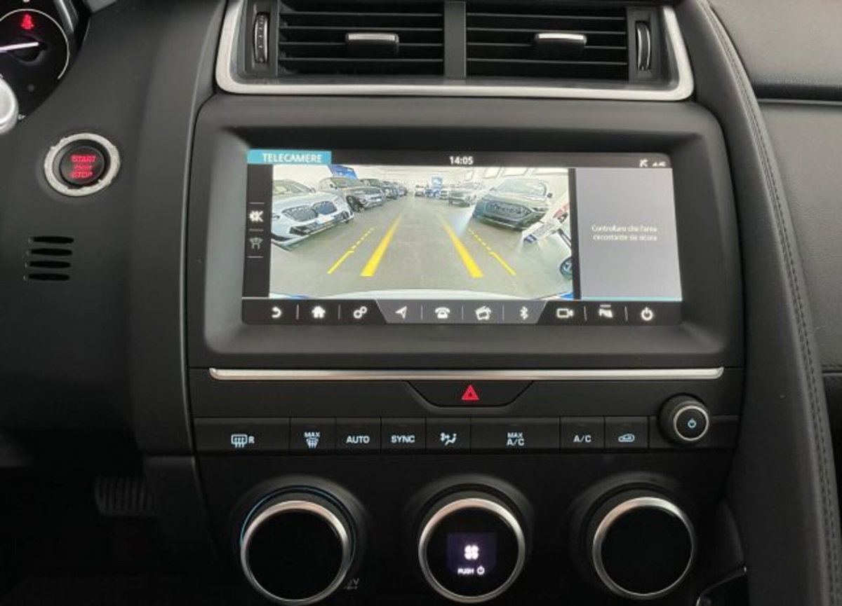 Jaguar E-Pace 2.0D 150 CV AWD aut. R-Dynamic HSE (20)