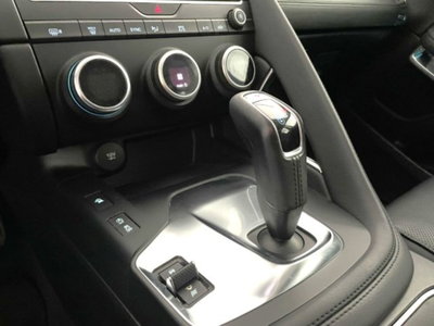 Jaguar E-Pace 2.0D 150 CV AWD aut. R-Dynamic HSE (9)