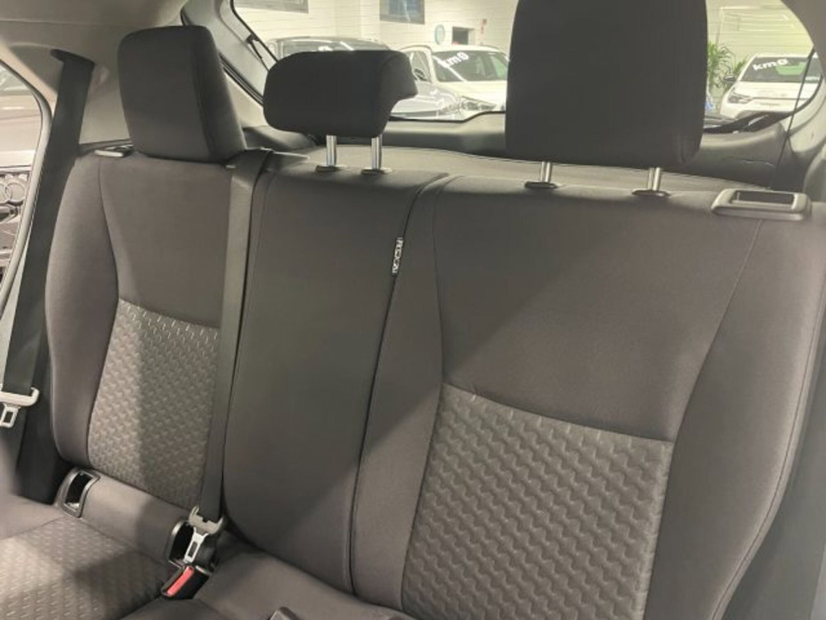 Toyota Yaris Cross 1.5 Hybrid 5p. E-CVT Active (17)