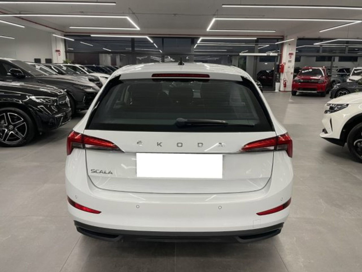 Skoda Scala 1.0 TSI Ambition (4)