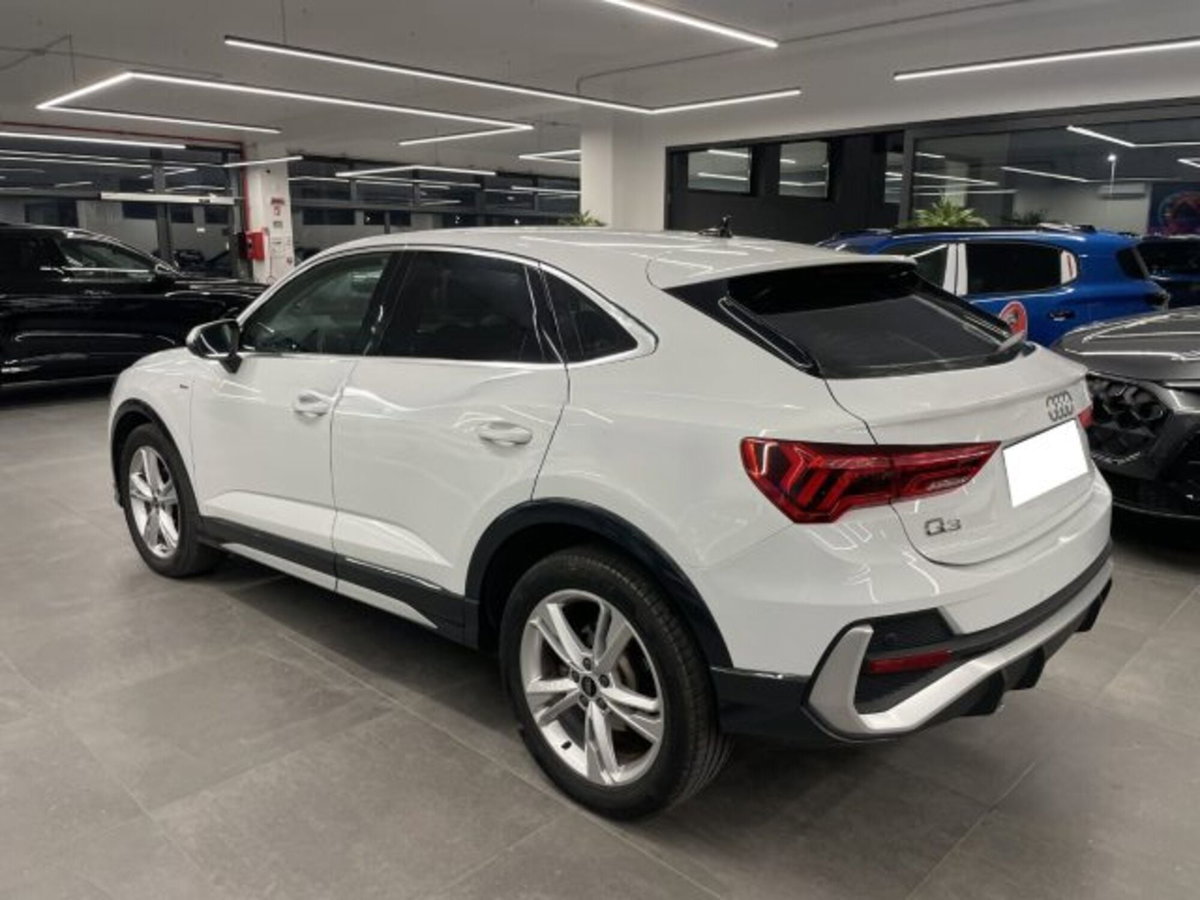 Audi Q3 Sportback 2.0 tdi S line edition 150cv s-tronic (17)