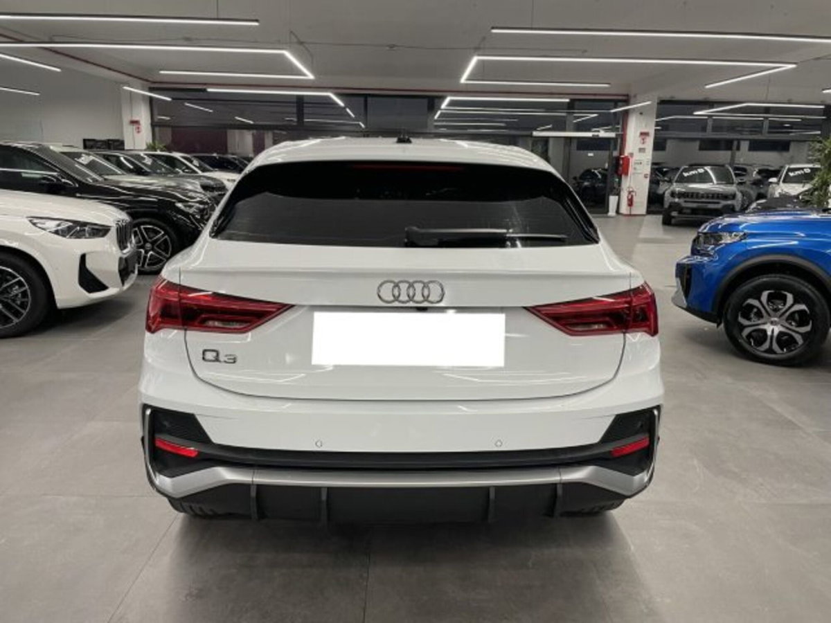 Audi Q3 Sportback 2.0 tdi S line edition 150cv s-tronic (6)