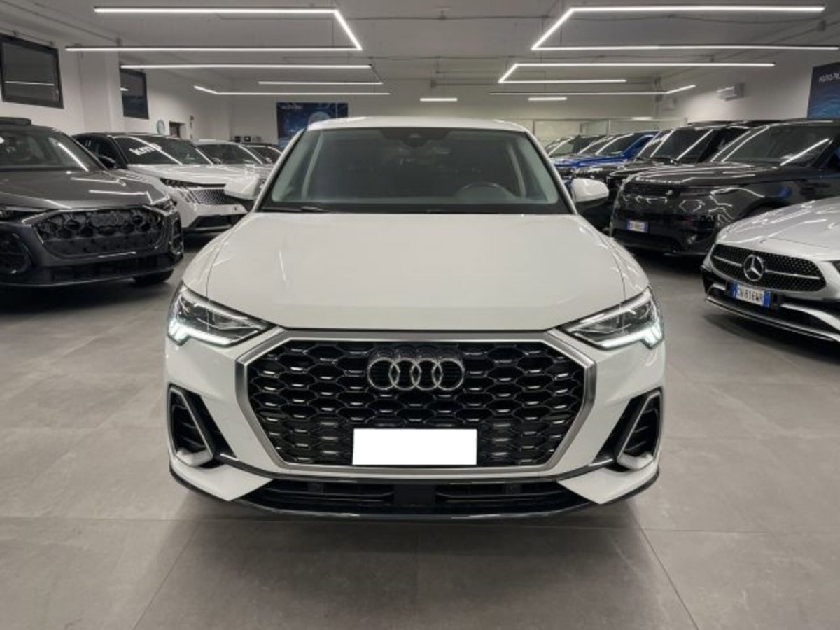 Audi Q3 Sportback 2.0 tdi S line edition 150cv s-tronic (9)