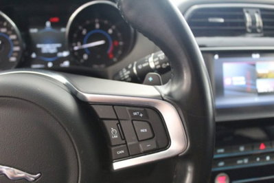 Jaguar F-Pace 2.0 D 180 CV R-Sport (11)