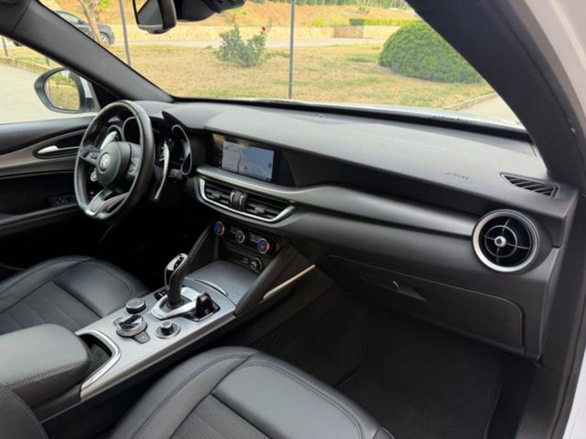 Alfa Romeo Stelvio Stelvio 2.2 Turbodiesel 190 CV AT8 Q4 Super Business (20)