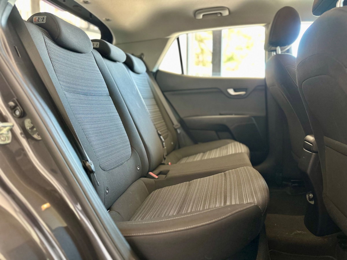Kia Stonic 1.4 MPI EcoGPL Style (6)