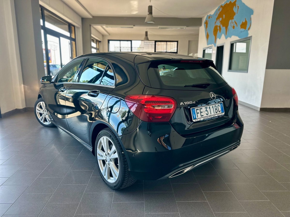 Mercedes-Benz Classe A 180 d Automatic Sport (3)