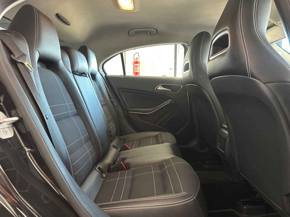 Mercedes-Benz Classe A 180 d Automatic Sport (6)