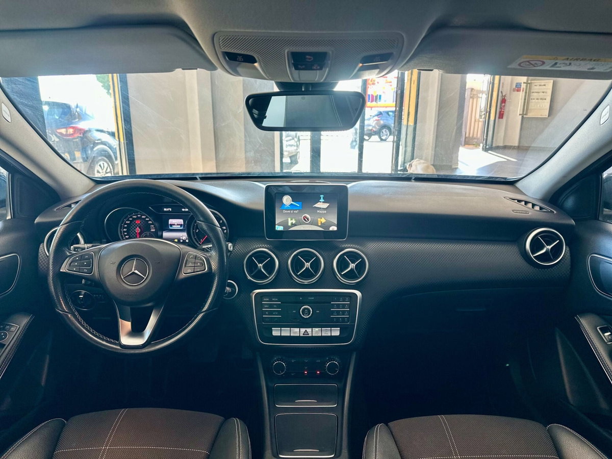 Mercedes-Benz Classe A 180 d Automatic Sport (8)