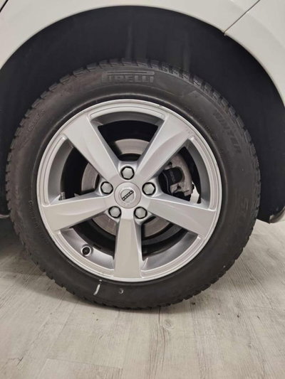 Volvo V40 D2 Geartronic (5)