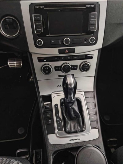 Volkswagen Passat Variant Var 2.0 TDI 177CV DSG High. BMT (5)