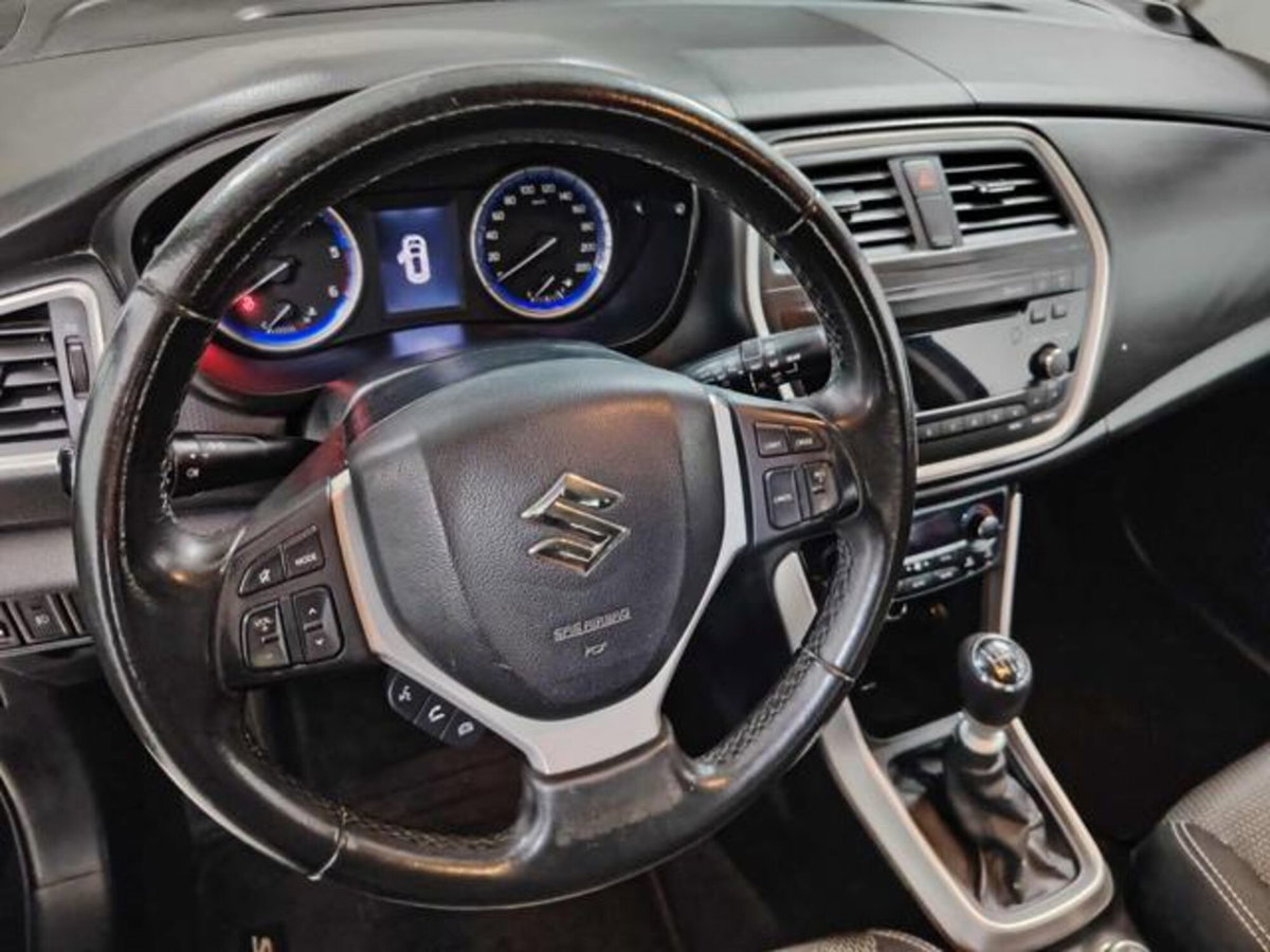 Suzuki S-Cross 1.6 DDiS 4WD All Grip Cool (6)