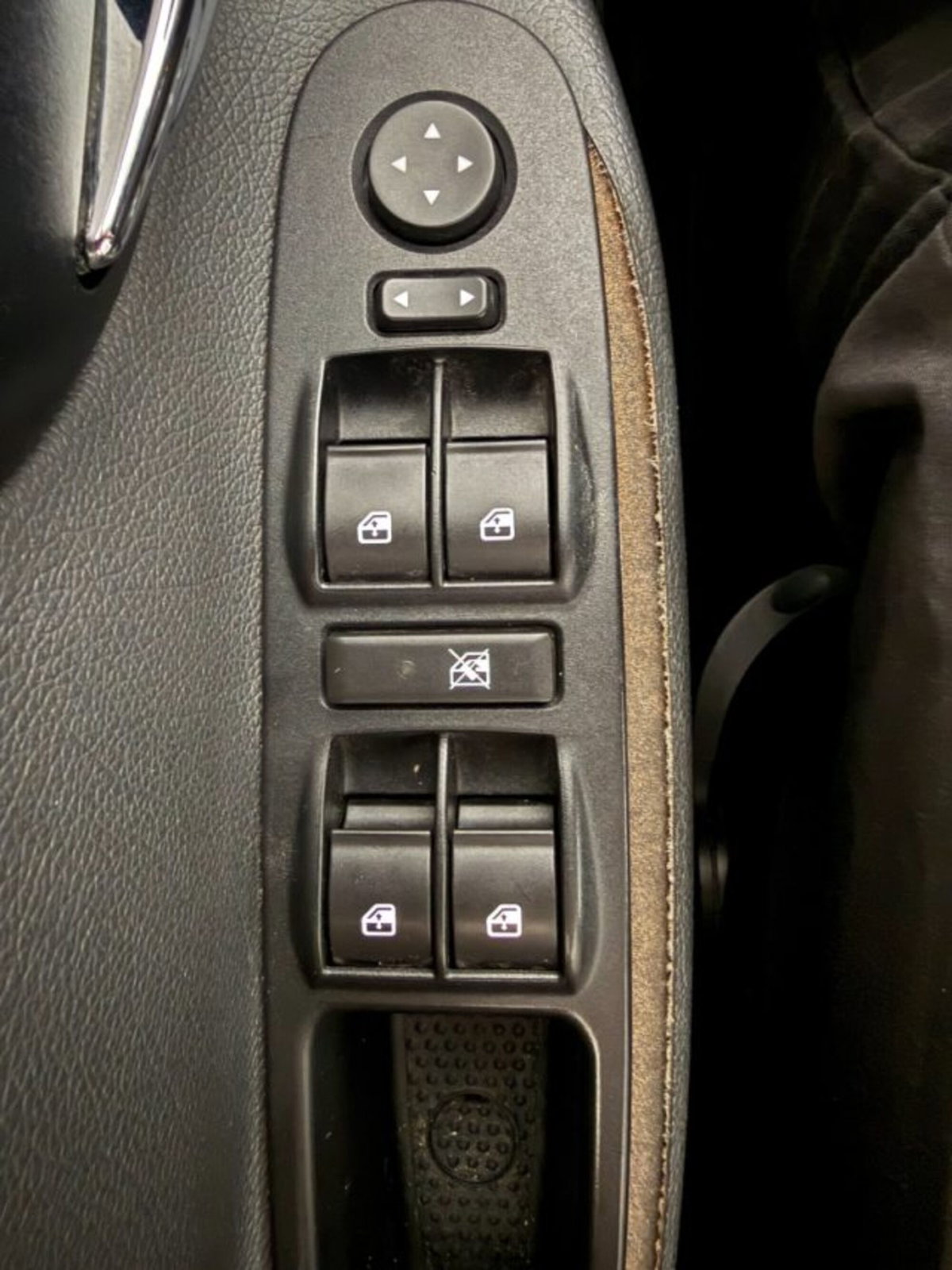 Lancia Ypsilon 0.9 TwinAir 85 CV 5 porte S&S Silver (11)