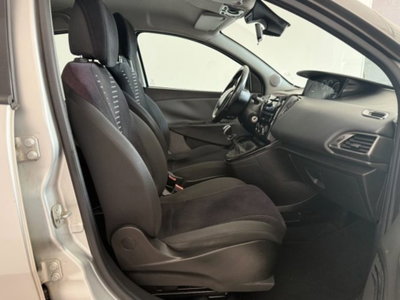 Lancia Ypsilon 0.9 TwinAir 85 CV 5 porte S&S Silver (15)