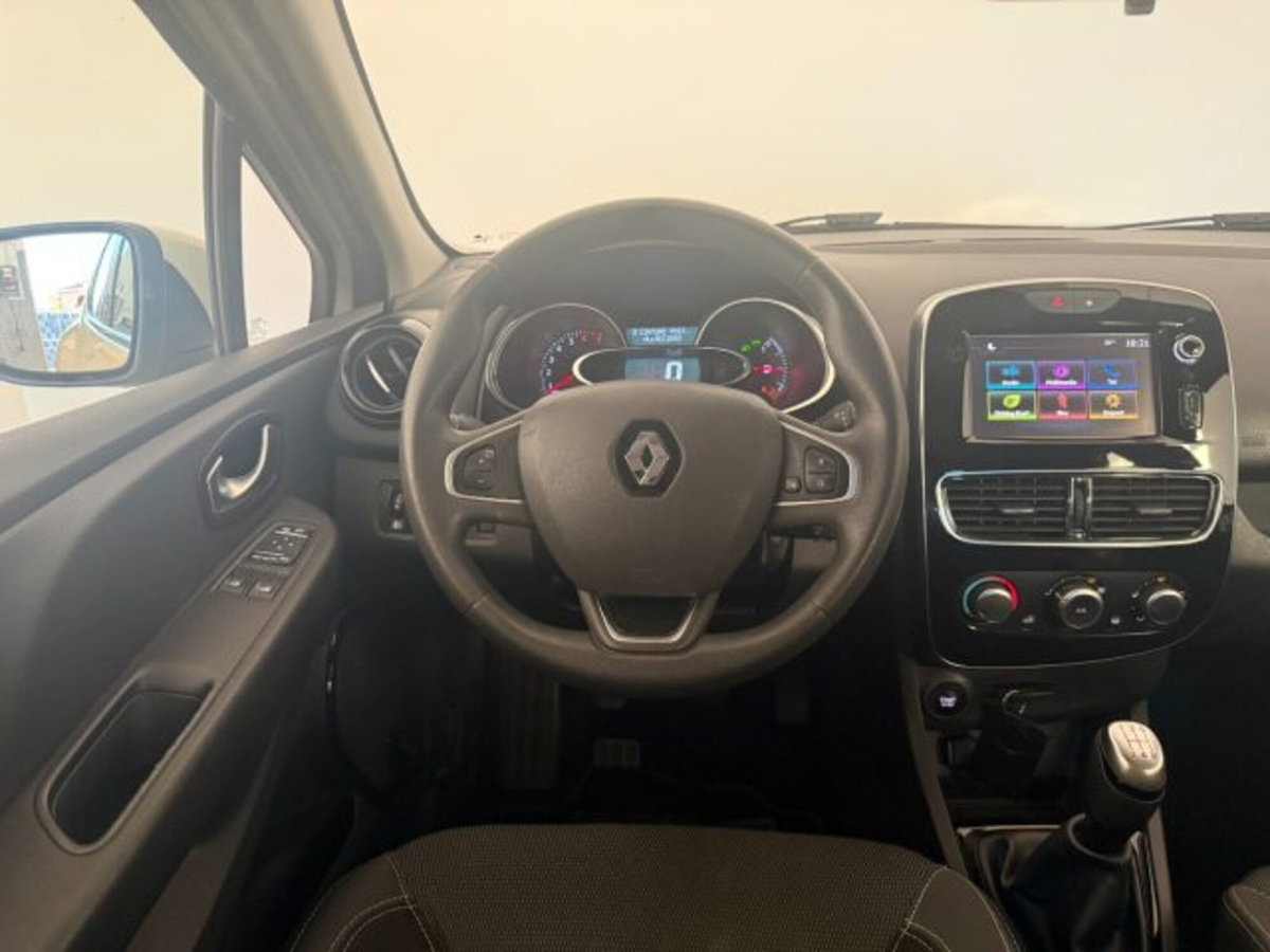 Renault Clio 1.2 75 CV 5 porte Duel (11)