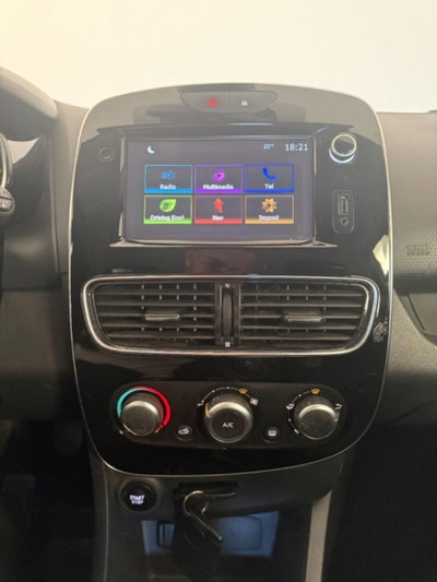 Renault Clio 1.2 75 CV 5 porte Duel (12)