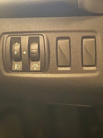 Renault Clio 1.2 75 CV 5 porte Duel (15)