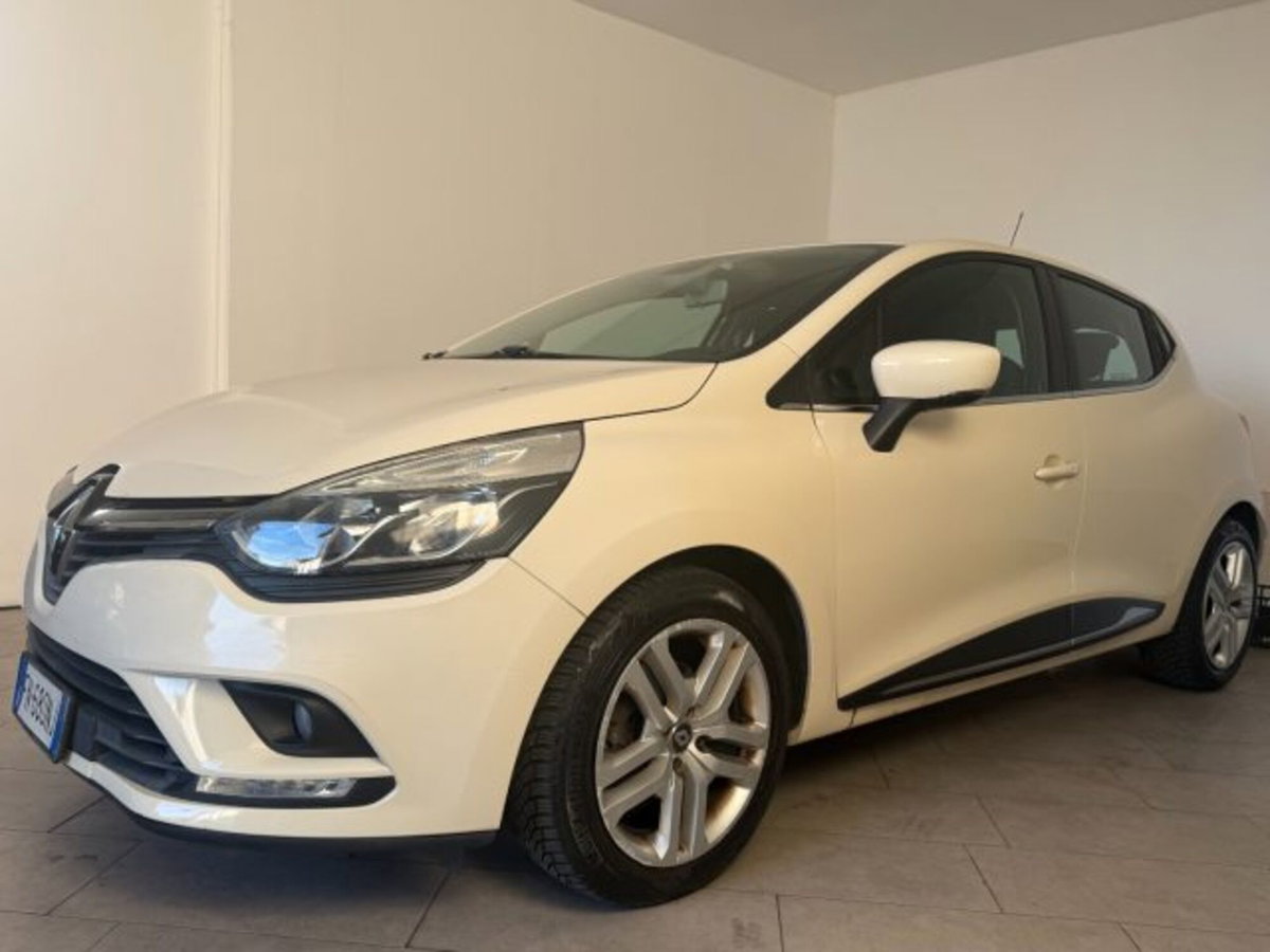 Renault Clio 1.2 75 CV 5 porte Duel (3)