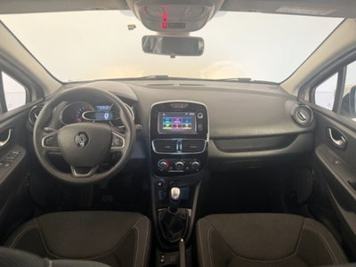 Renault Clio 1.2 75 CV 5 porte Duel (9)