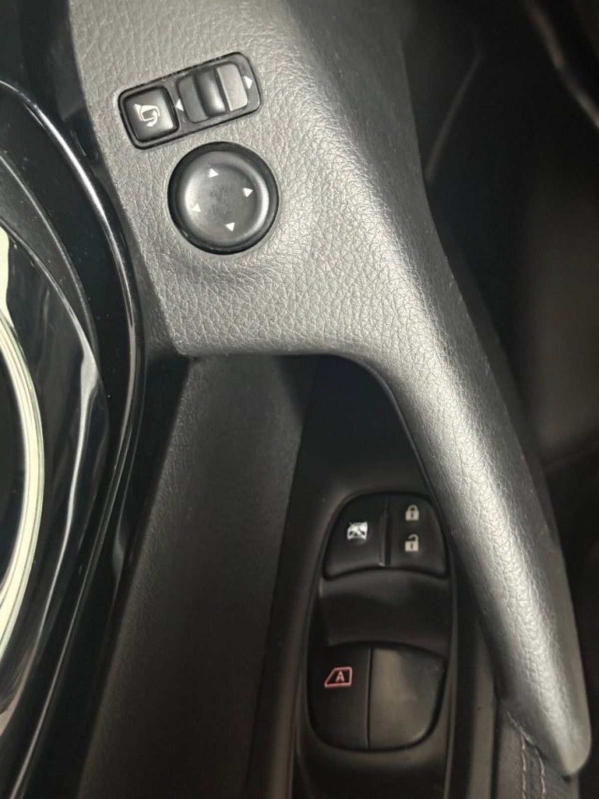 Nissan Qashqai 1.2 DIG-T Visia (13)
