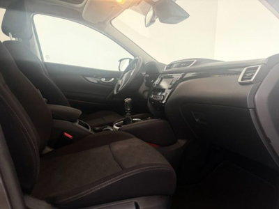Nissan Qashqai 1.2 DIG-T Visia (17)