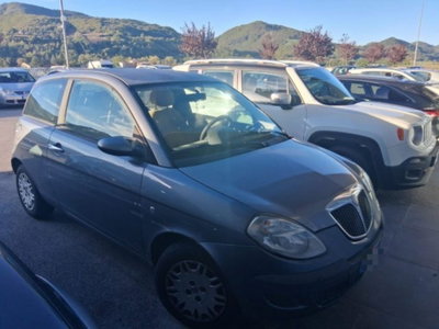 Lancia Ypsilon 1.2 (2)