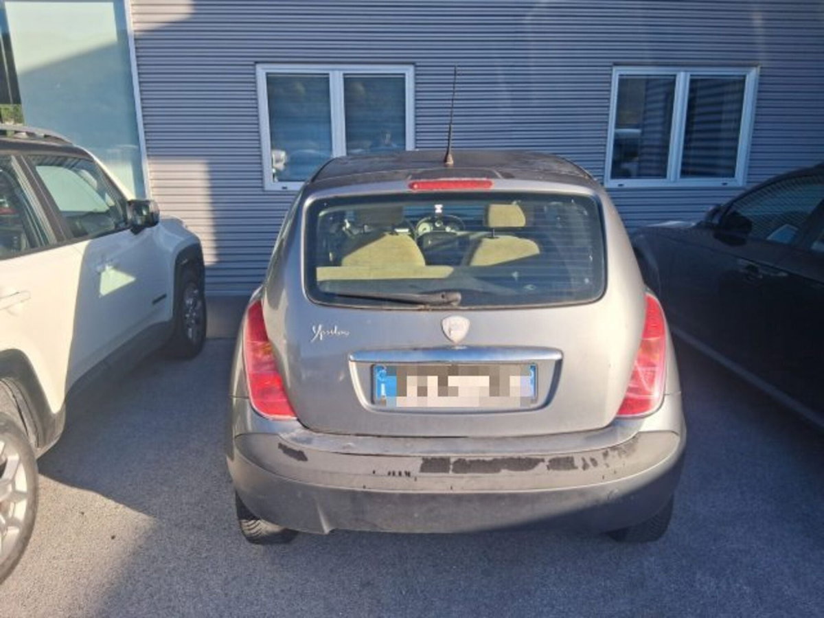 Lancia Ypsilon 1.2 (4)