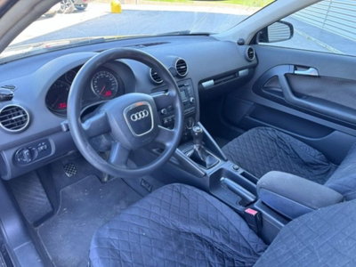 Audi A3 1.6 Attraction (13)