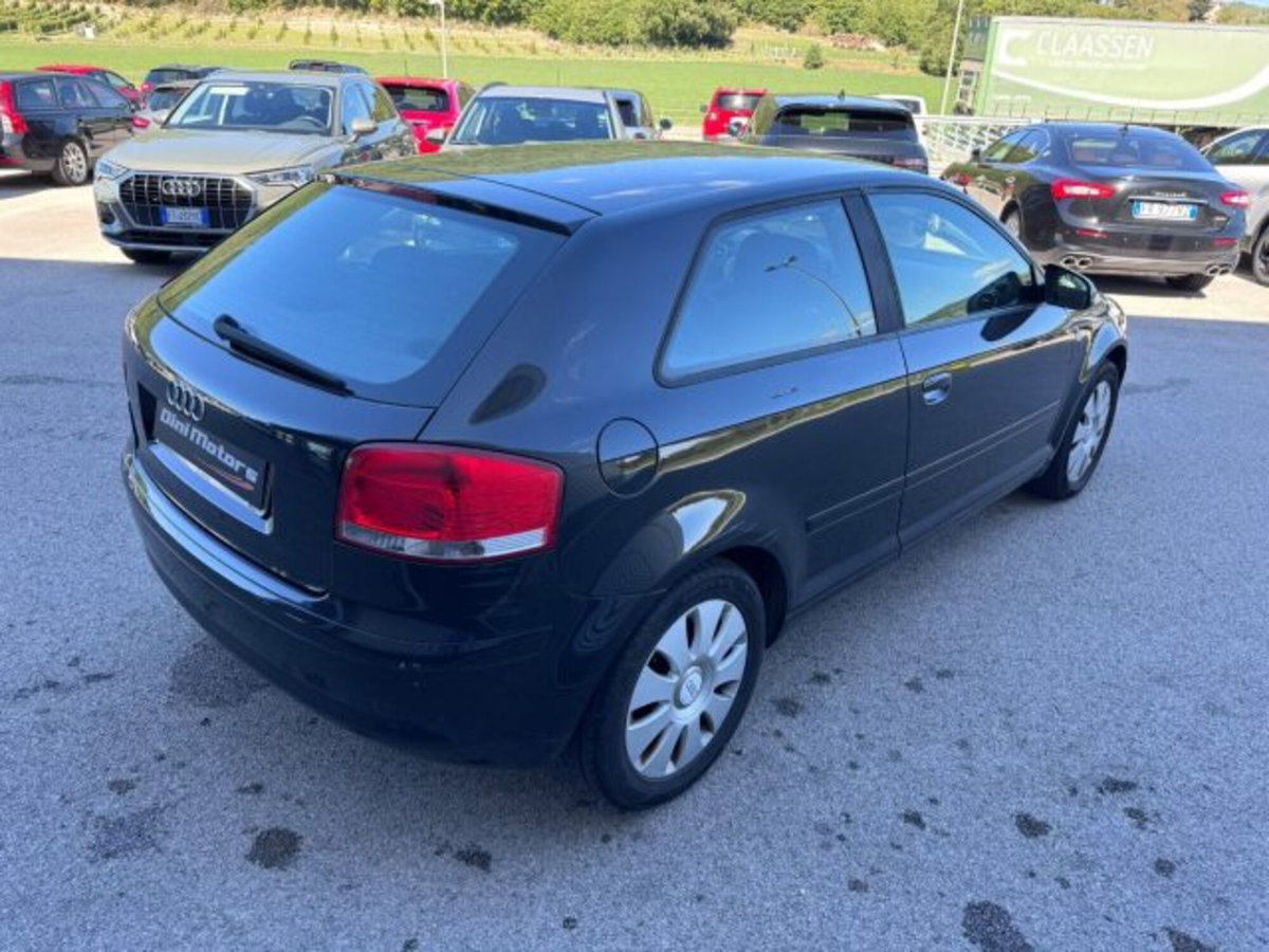 Audi A3 1.6 Attraction (5)