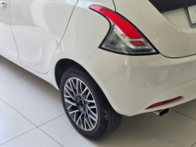 Lancia Ypsilon 1.0 FireFly 5 porte S&S Hybrid Gold Plus (7)